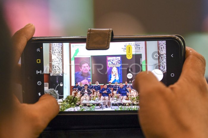 BPJS HEALTH PARTICIPANTS | ANTARA Foto Cara Cek Status BPJS Kesehatan Online Lewat HP 2026: Aktif atau Tidak